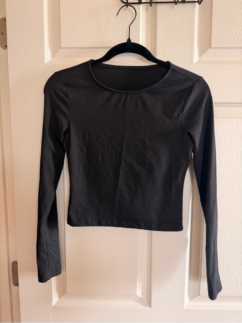 Black Long Sleeve Cropped Stretch Top Size Small